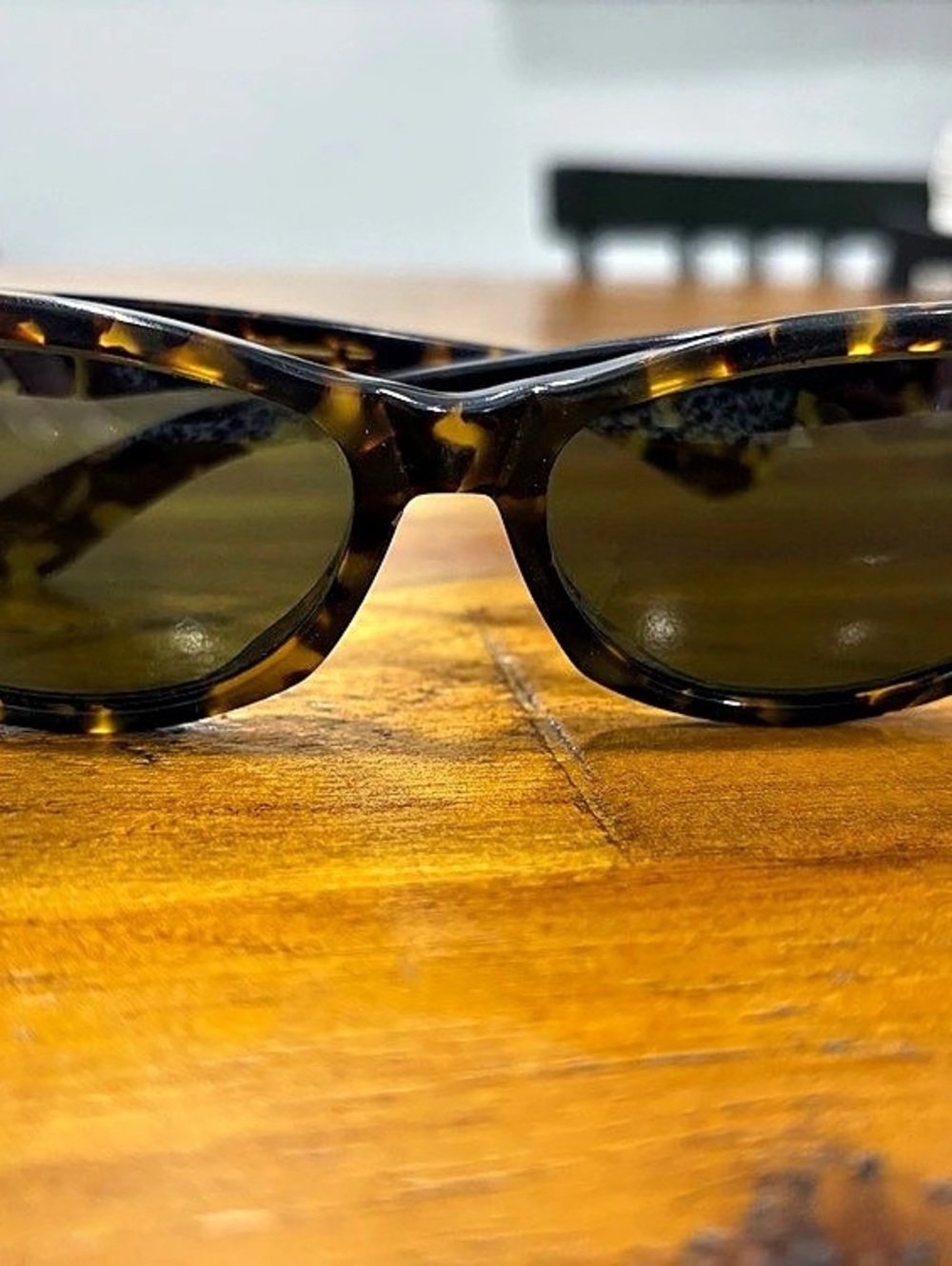 Ray-Ban Tortoiseshell Sunglasses in Brown & Black Like New